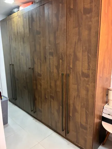 Guarda roupa grande seminovo