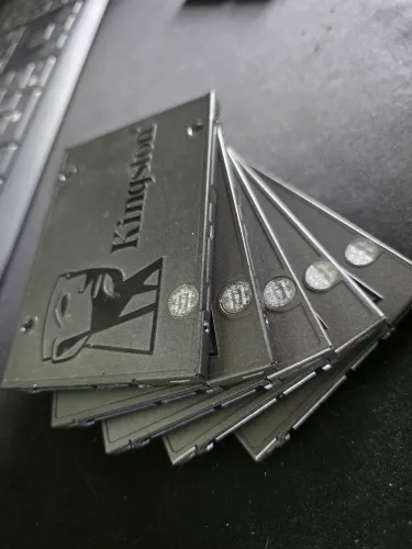 5 unidades SSD KINGSTON