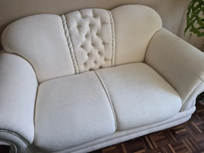 Sofa de 3 lugares retro 1,68 x 0 68 tecido novo buclê