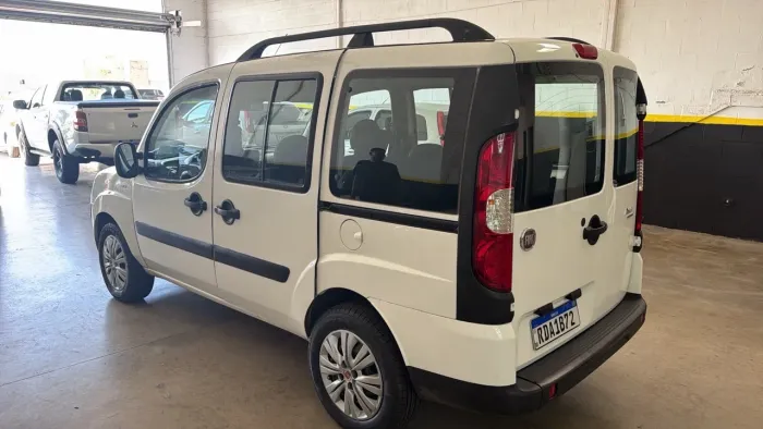 Fiat Doblo Essence 1.8 Flex 16V 5P 2021