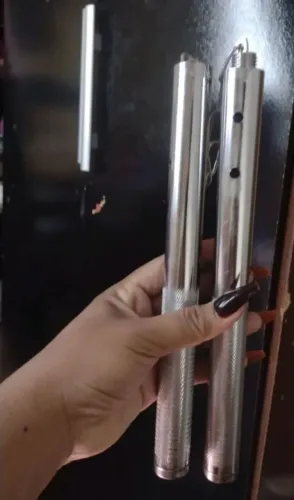 Vendo um bastão e Nuchaku 2 em 1