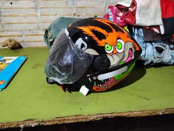 Capacete novo