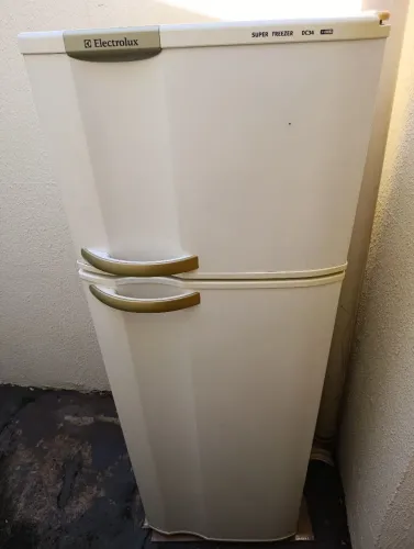 Geladeira Duplex Electrolux DC43 Branca