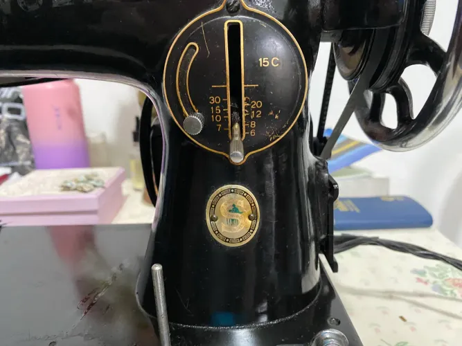 Raridade* máquina de costura singer com pedal