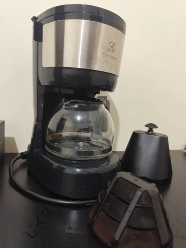CAFETEIRA ELECTROLUX EFFICIENT ECM10 PARA DESMONTAR