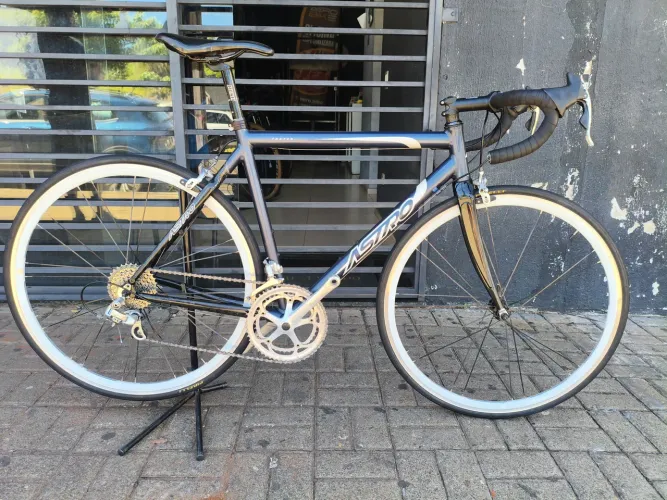 Bicicleta Speed Astro