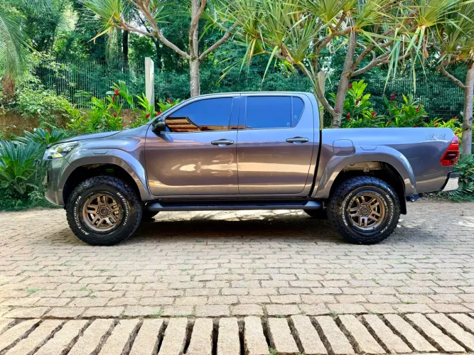 Toyota Hilux CD SR 4X4 2.8 TDI Diesel Aut. 2024