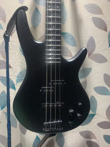 Baixo Ibanez Gsr200BW 4 cordas PJ circuto ativo