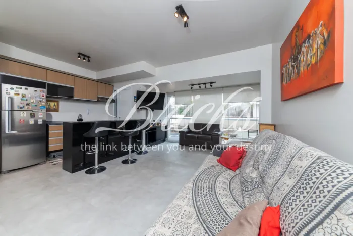 APARTAMENTO A VENDA - CAMPO BELO - REFORMADO