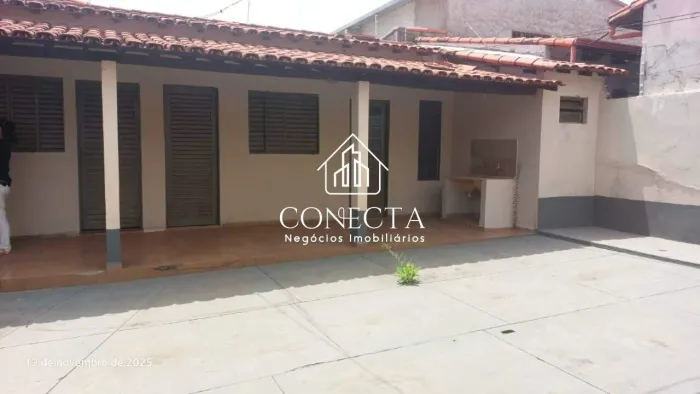 Casa à venda em Uberlândia, Santa Mônica  3 suítes, 3 vagas e varanda gourmet
