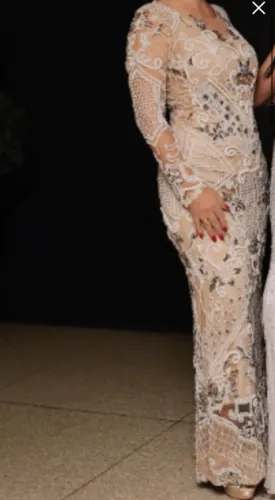 Vestido bordado prata