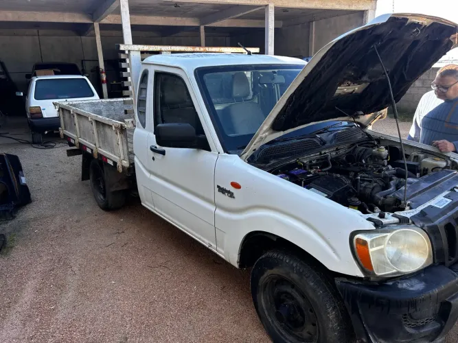 Mahindra Pik-Up CS 2.2 4X4 (diesel) Mec. 2013
