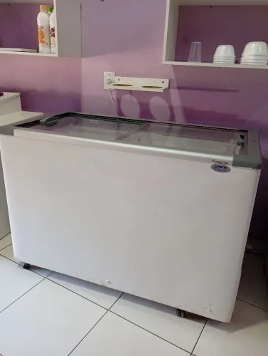 Freezer porta de vidro 