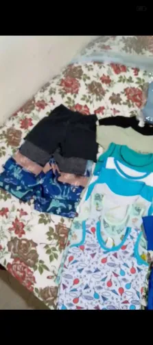 Desapego de roupas menino veste até Tam. M. Calçados tam. Entre 18 / 21