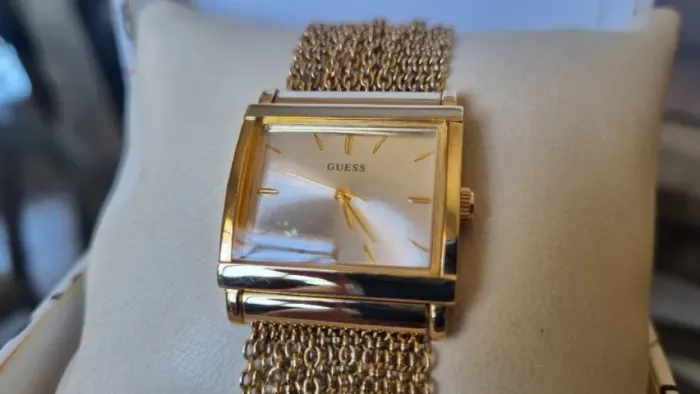 Relógio Feminino Guess Banhado a Ouro
