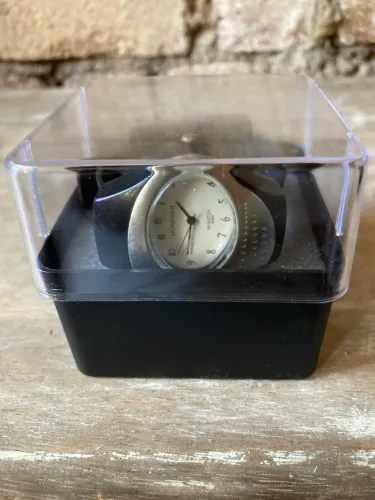 Relógio Mondaine M-Watch 30M Unissex Usado Pulseira Nova.