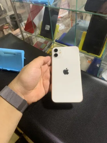 Iphone 11 64gb (3 MESES DE GARANTIA)