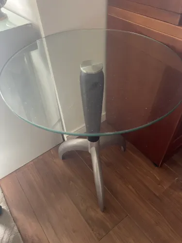 Mesa lateral 60 diâmetro e 70 altura 