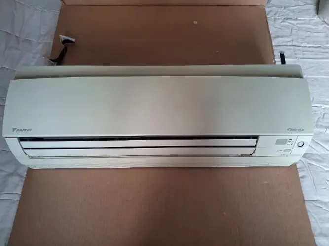 Evaporadora Daikin ftxs25kvm com defeito - ler anúncio