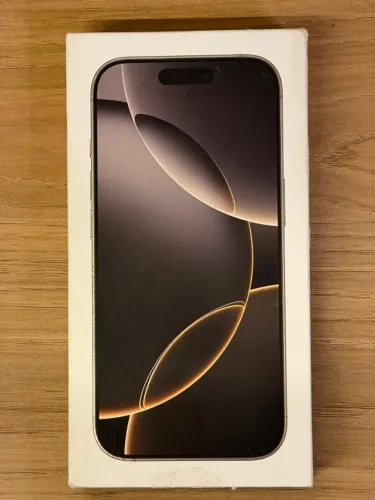 iPhone 16 Pro 256 GB (Titânio Natural) | Com 6 meses de AppleCare+ | Bateria 92% | R$5350