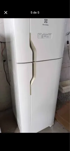 Vendo geladeira 