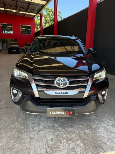 Toyota Hilux SW4 SRX 4X4 2.8 TDI 16V Dies. Aut. 2019
