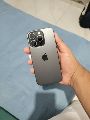 V/T iPhone 15 Pro 256gb