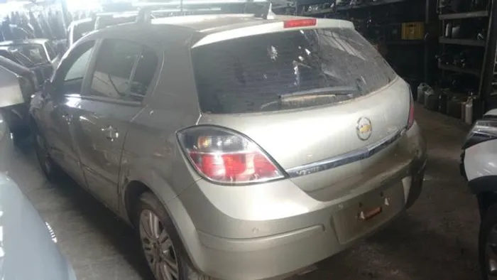 Vectra GT 2011 sucata para retirada de peças