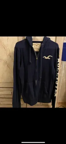 Hollister 