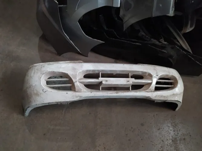 Parachoque Hyundai H100 1997 1998 1999 2000 2001 2002 2003 2004