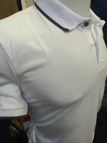 Camisa polo 100% algodão branca com detalhes promoção contato só pelo whatsapp 