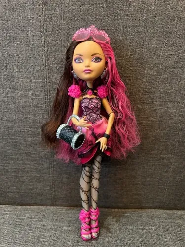 Boneca ever after high 