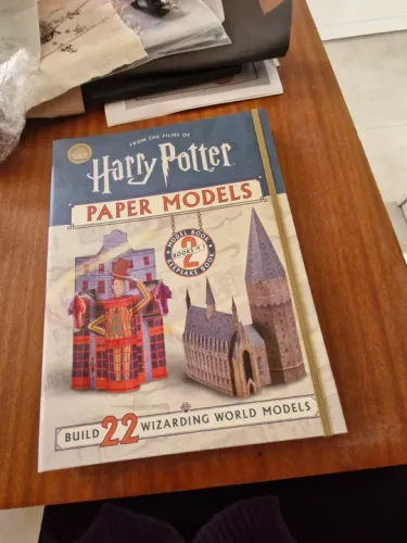 Livros paper models Harry Potter