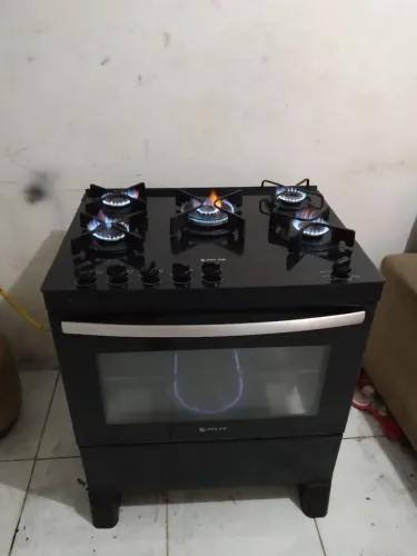 Vendesse fogão 5 bocas mesa de vidro 799$ entrega grátis 