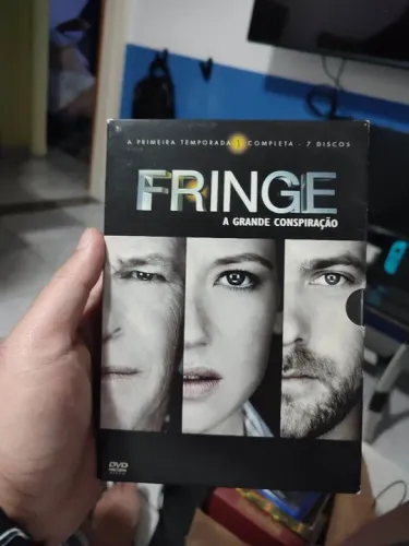 Fringe - A Grande Conspiração - 1ª Temporada Completa (7 Discos)
