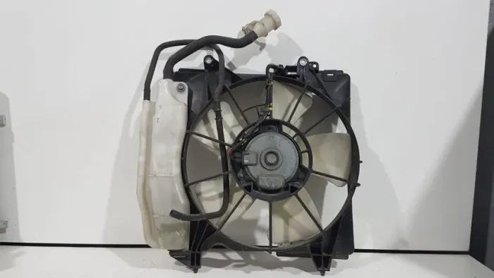 Defletor Ventoinha Esquerda Radiador Hrv Hr-v 1.8 Automática BG30103