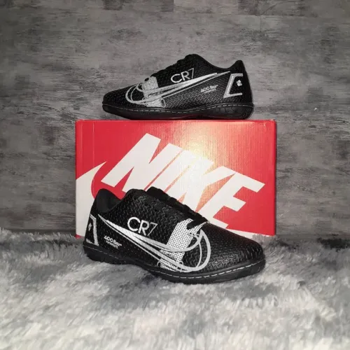 Chuteira Nike Preta Society