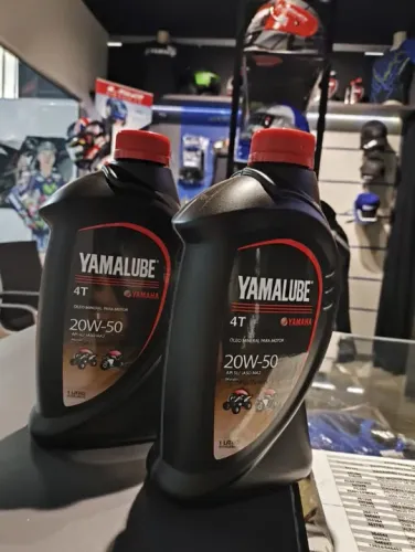 Óleo lubrificante Yamalube mineral SAE 20W50, API SL, JASO MA2