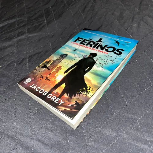 Vendo livro ferinos encantador de corvos