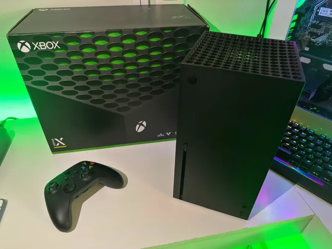 Xbox Series X - 1Tb - Mídia Física - Na caixa - Grátis um jogo a escolha