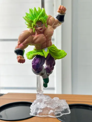Dragon Ball Broly Action Figure Novo Em Perfeito Estado