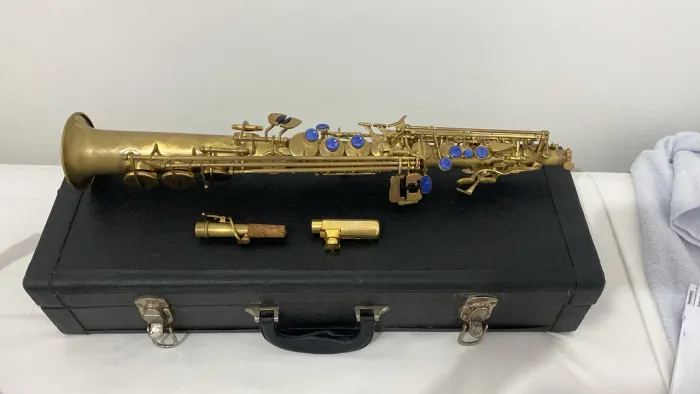 Saxofone-soprano Sib marca Stagg