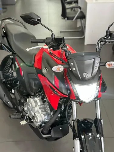 FACTOR 150 FLEX 2026, EMPLACAMENTO E CAPACETE