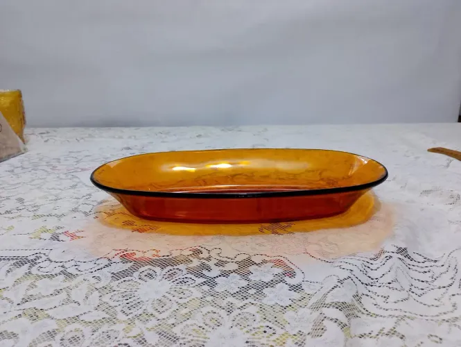 Travessa de vidro âmbar