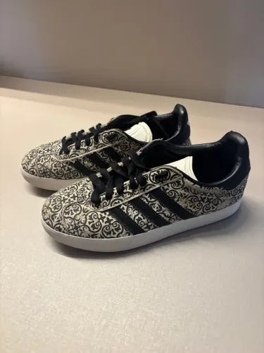 Adidas Gazelle Floral - Estilo e Conforto