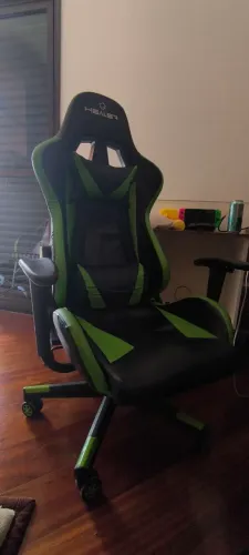 Cadeira gamer Healer preta e verde