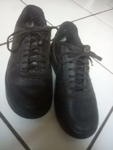 Tênis Preto