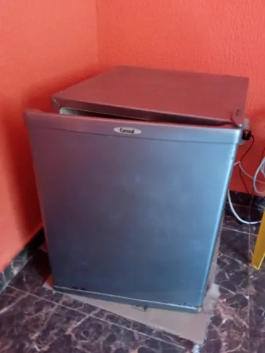 Frigobar 220v usado - Retirar no local