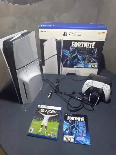 PlayStation 5 + 2 Controles + Base Controles + Fortnite + FIFA 25