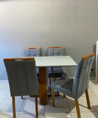 Conjunto Mesa de Jantar com 4 Cadeiras 120x80